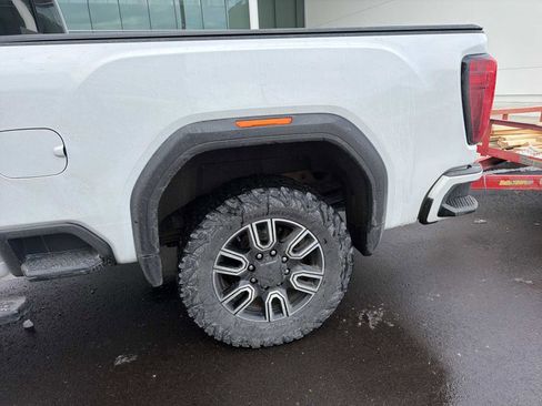 Used 2020 GMC Sierra 2500 AT4 w/ AT4 Premium Package image 4