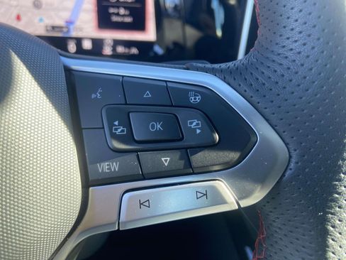 Certified 2025 Volkswagen GTI SE image 24