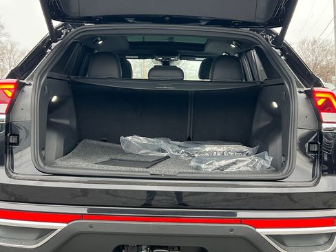 New 2026 Volkswagen Atlas Cross Sport SEL image 16