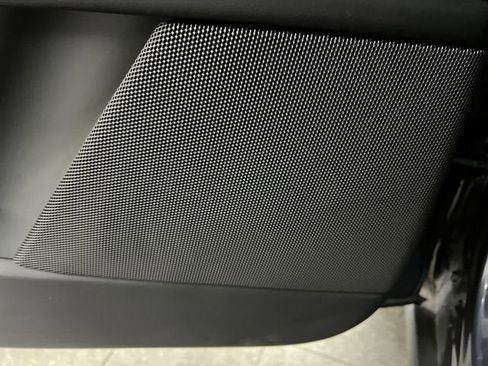 Used 2023 Tesla Model X image 24