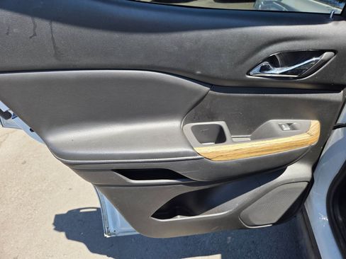 Used 2018 GMC Acadia Denali w/ Technology Package AWD/4WD image 9