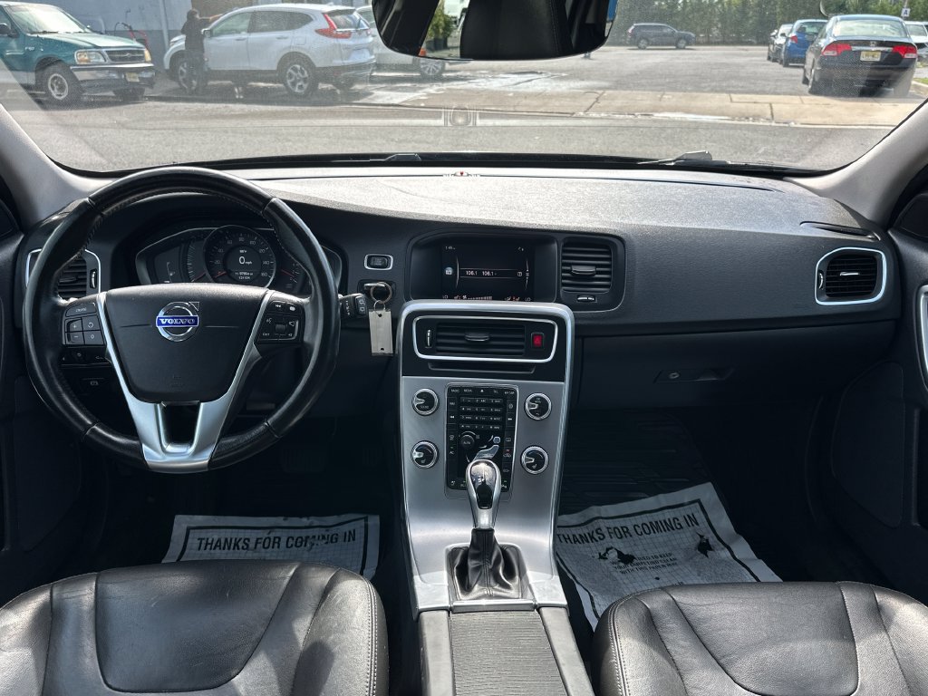 Used 2017 Volvo V60 T5 Premier FWD image 26