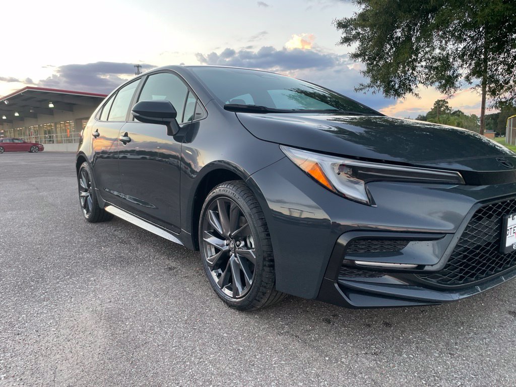 New 2027 Toyota Corolla SE FWD image 9