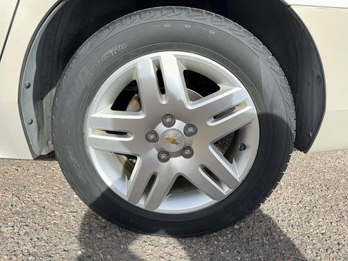 Used 2010 Chevrolet Impala LT image 9