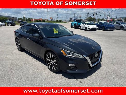 Used 2020 Nissan Altima 2.5 Platinum FWD image 1