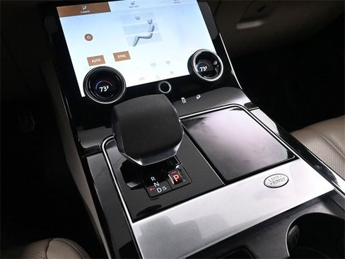 Used 2022 Land Rover Range Rover Velar R-Dynamic S image 27