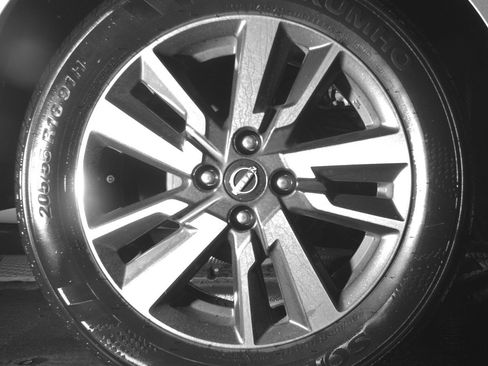Used 2025 Nissan Versa SV FWD image 15