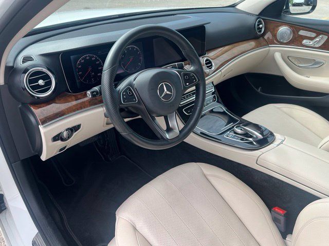 Certified 2018 Mercedes-Benz E 300 4MATIC image 21