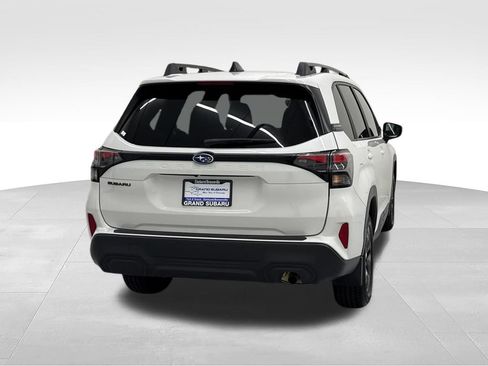 Used 2026 Subaru Forester Premium AWD/4WD image 6