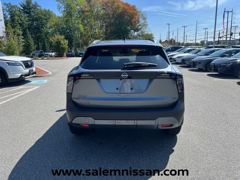 Used 2026 Nissan Kicks SV w/ SV Premium Package AWD/4WD image 6
