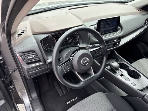 Used 2023 Nissan Rogue SV FWD image 13
