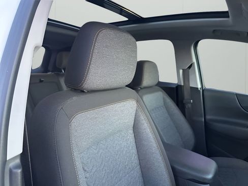 Used 2023 Chevrolet Equinox LT image 14