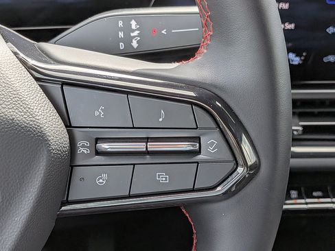 Certified 2026 Chevrolet Equinox EV RS FWD image 72
