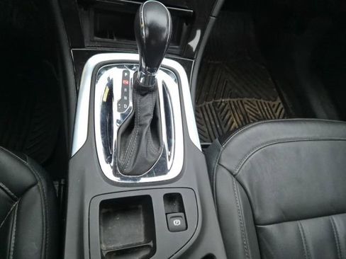 Used 2015 Buick Regal image 17