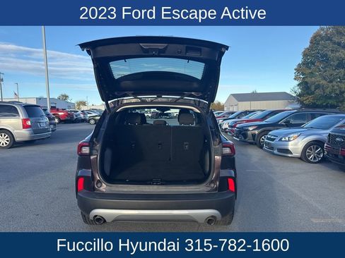 Used 2023 Ford Escape Active image 9