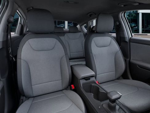New 2025 Kia K4 LXS image 15
