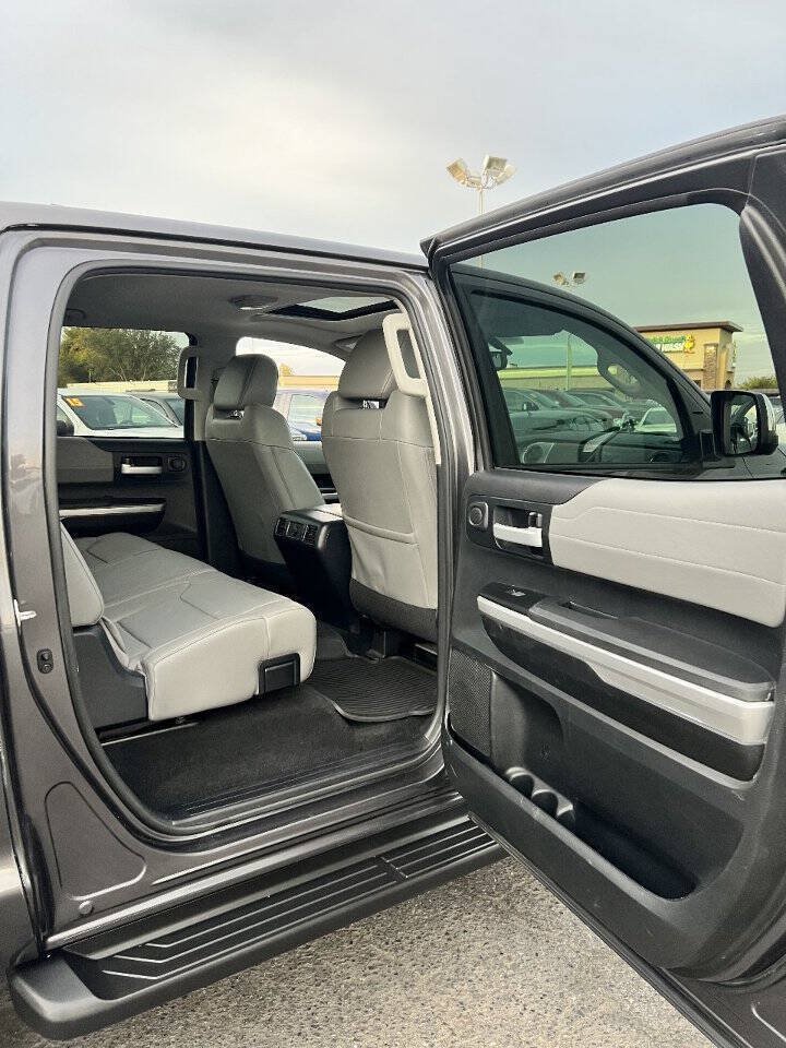Used 2017 Toyota Tundra Limited w/ Limited Premium Package AWD/4WD image 15