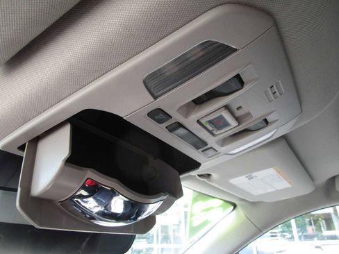 Used 2021 Toyota Highlander Limited AWD/4WD image 28
