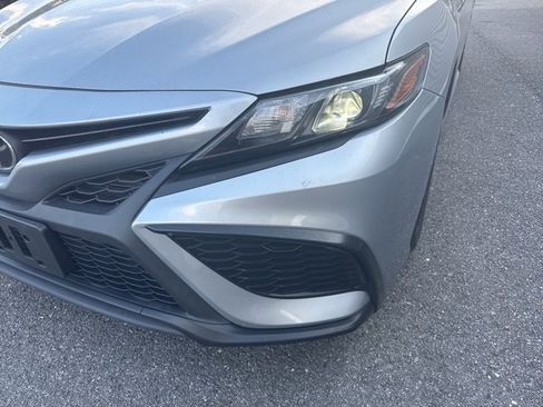 Used 2023 Toyota Camry SE image 9