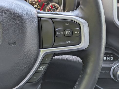 Used 2020 RAM 1500 Big Horn RWD image 25