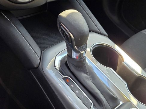 Used 2025 Chevrolet Blazer LT image 17