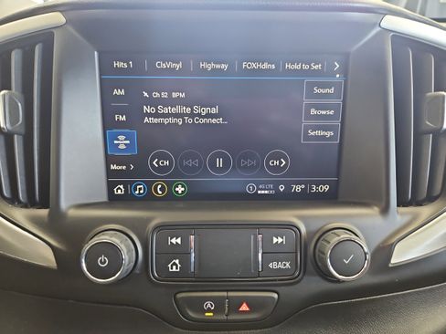 Used 2024 GMC Terrain SLT w/ LPO, 'HIT The Road' Package image 20