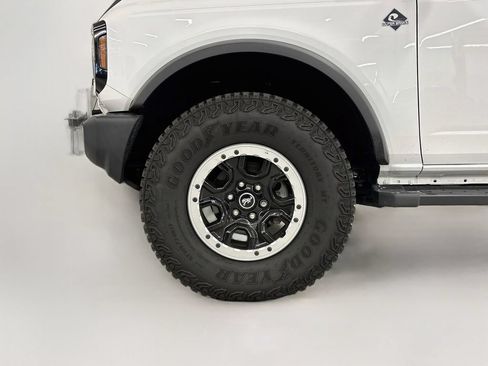 Used 2024 Ford Bronco Outer Banks w/ Sasquatch Package AWD/4WD image 29