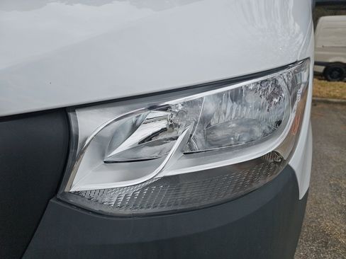 Used 2024 Mercedes-Benz eSprinter 170 Cargo image 27