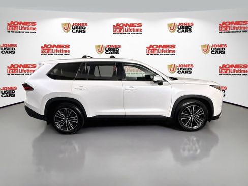 Certified 2025 Toyota Grand Highlander AWD Hybrid image 18