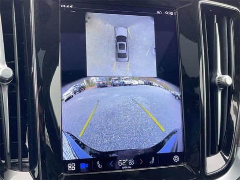 Used 2024 Volvo S60 B5 Plus image 25