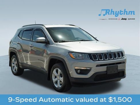 Used 2020 Jeep Compass Latitude w/ Cold Weather Group image 1