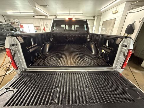 Used 2018 Ford F150 XLT w/ Equipment Group 302A Luxury image 31