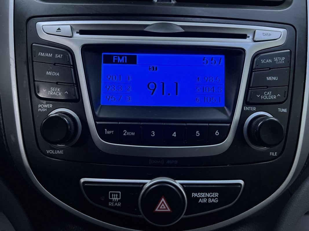 Used 2014 Hyundai Accent GLS FWD image 20