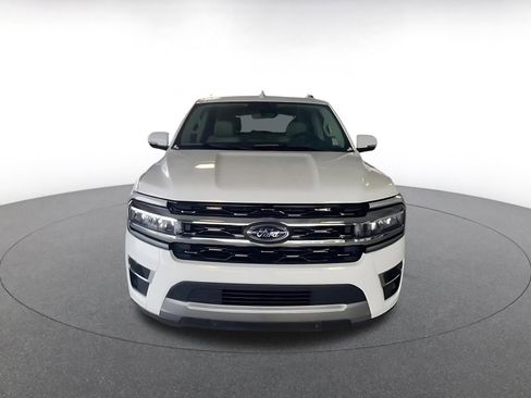 Used 2024 Ford Expedition Limited image 6