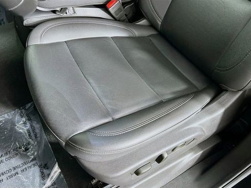 Used 2025 GMC Sierra 1500 SLT image 19