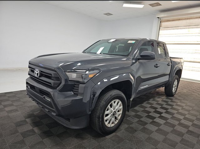 Used 2024 Toyota Tacoma SR5 AWD/4WD image 1