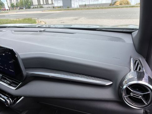 Used 2025 Chevrolet Equinox LT FWD image 30
