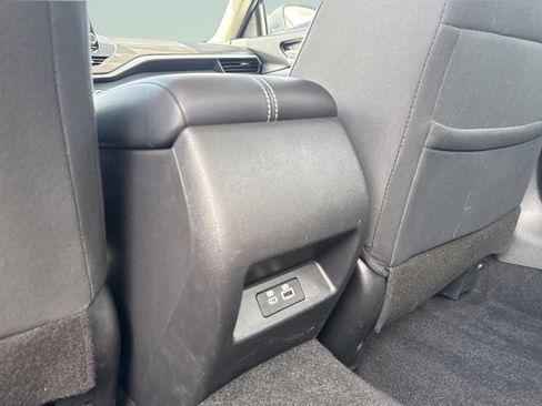 Used 2025 Nissan Altima 2.5 SV FWD image 20