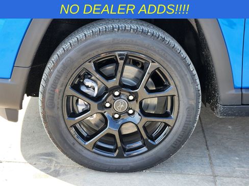 New 2026 Jeep Compass Latitude image 11