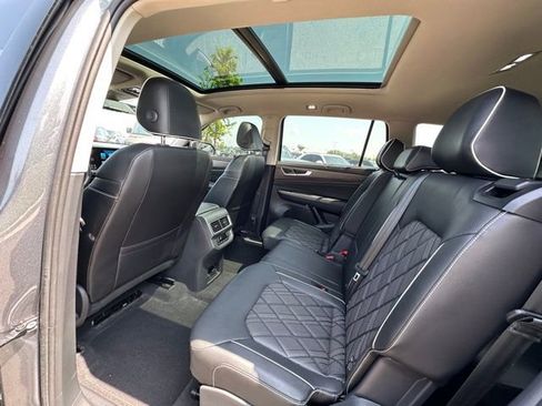 Used 2024 Volkswagen Atlas SEL Premium R-Line image 15