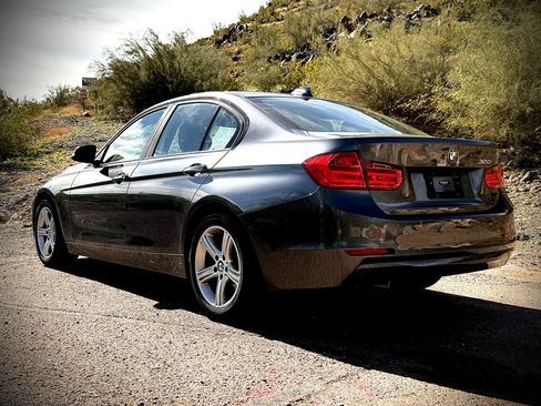 Used 2014 BMW 320i Sedan image 6