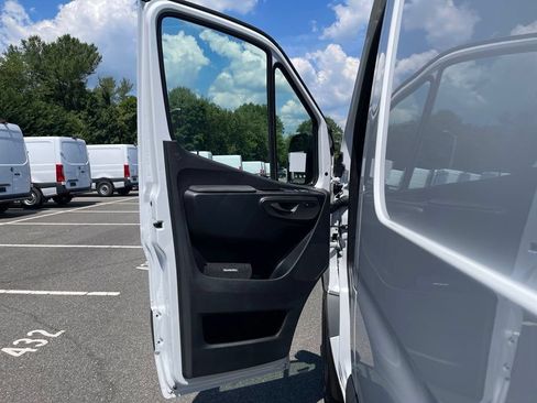 New 2026 Mercedes-Benz Sprinter 2500 image 10