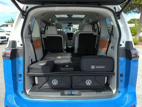 New 2025 Volkswagen ID. Buzz Pro S Plus image 15