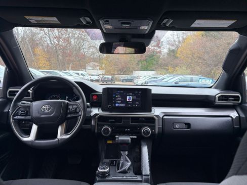 Used 2025 Toyota 4Runner TRD Off-Road image 33