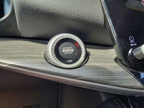 Used 2024 Jeep Wagoneer Series II image 19