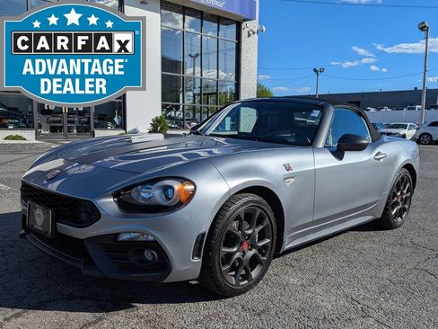 Used 2017 FIAT 124 Spider Abarth RWD image 2