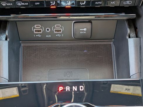 Used 2024 Jeep Grand Cherokee L Laredo image 27