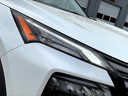 New 2026 Nissan Rogue SV w/ Cold Weather Package AWD/4WD image 8