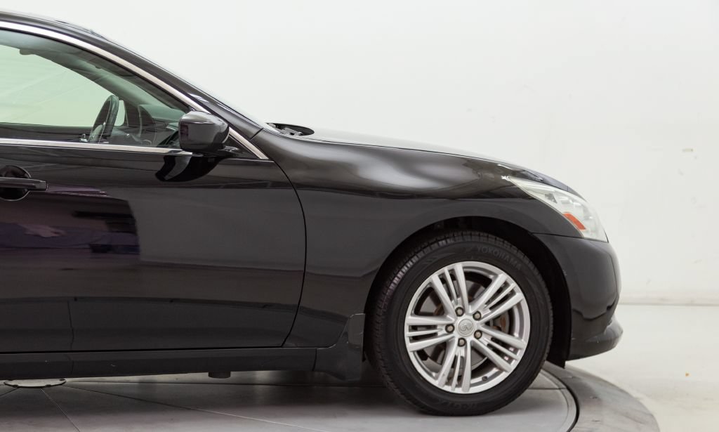 Used 2013 INFINITI G37 x Sedan w/ Premium Pkg AWD/4WD image 18