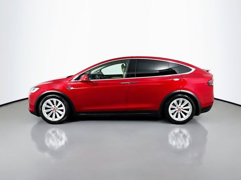 Used 2016 Tesla Model X image 2